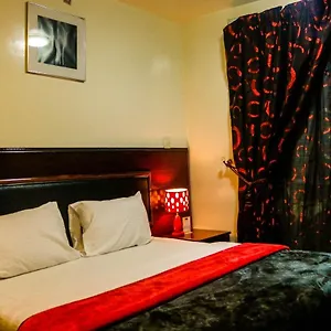 Karoon Hotel